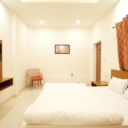 Apoorva Guest House Ayodhya Dış mekan fotoğraf